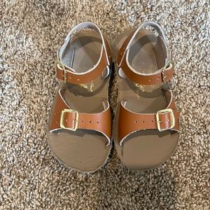 Toddler girls size 8 Sun San Sandals